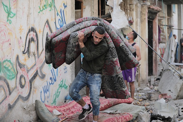 disaster-reconstruction-640x480-13548819.jpeg