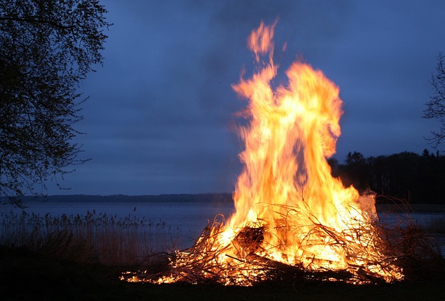 fire-restoration-640x480-62599863.jpeg