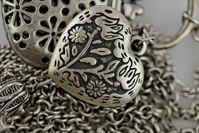 jewelry-insurance-640x480-34105502.jpeg