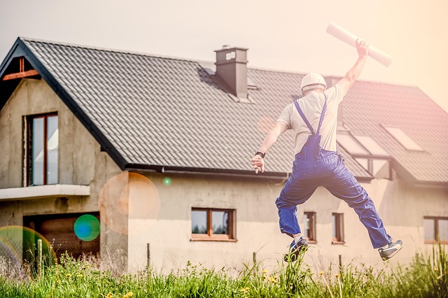 professional-insurance-640x480-72064591.jpeg
