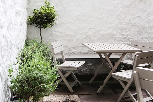 concrete-patio-640x480-8202709.jpeg