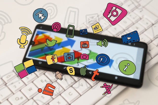 social-media-marketing-640x480-48904948.jpeg