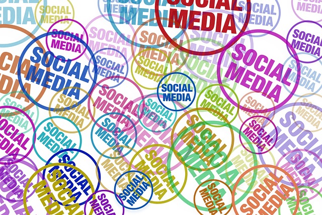 social-media-marketing-640x480-84777082.jpeg