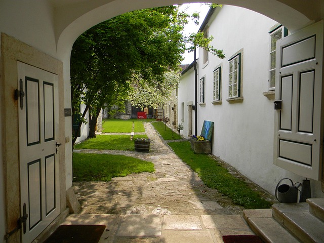concrete-patio-640x480-57299643.jpeg
