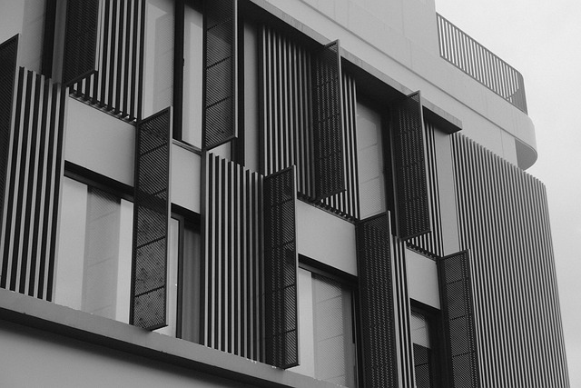 metal-buildings-640x480-50172080.jpeg