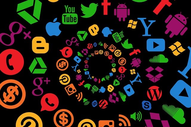social-media-marketing-640x480-93924622.jpeg